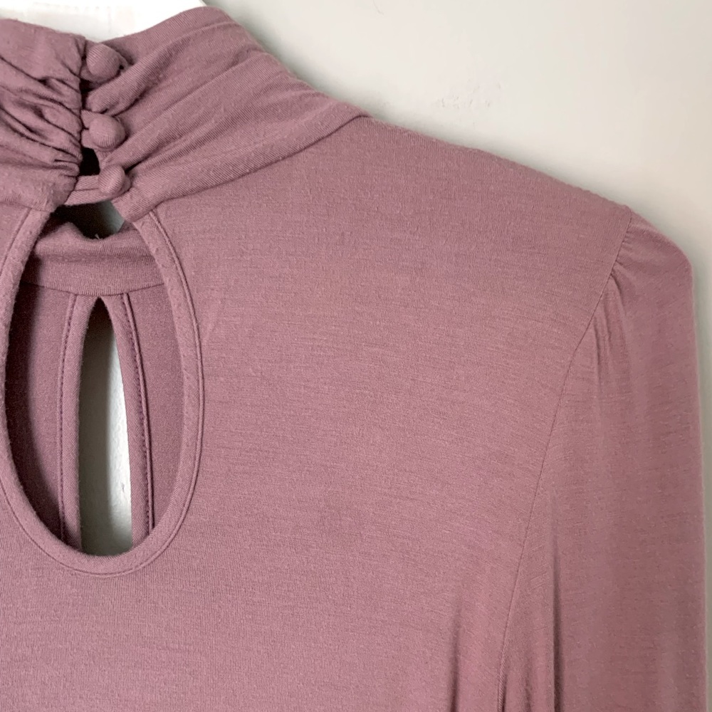 Marciano size S dusty rose top - Picture 10 of 11